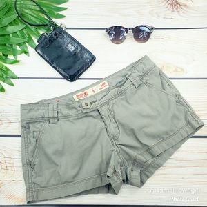 Mossimo khaki 5 pocket shorty shorts 5/6